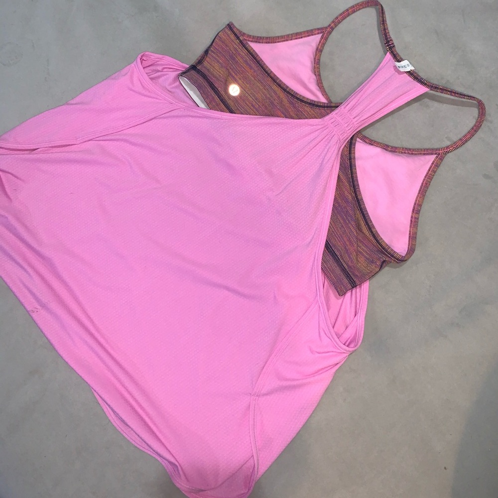 Lululemon racerback tank w/ attached sports bra.